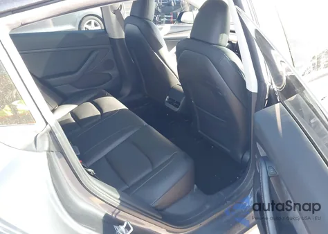 2023 Tesla Model 3 Long Range Dual Motor All-Wheel Drive z USA, uszkodzony, nr VIN 5YJ3E1EB9PF636796